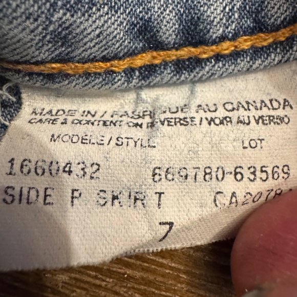 Vintage Y2K Tommy Hilfiger stone washed jean skirt. size small - Picture 6 of 8